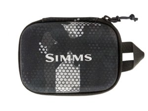 Simms Fish Whistle 2.0 - Hex Flo Camo Carbon