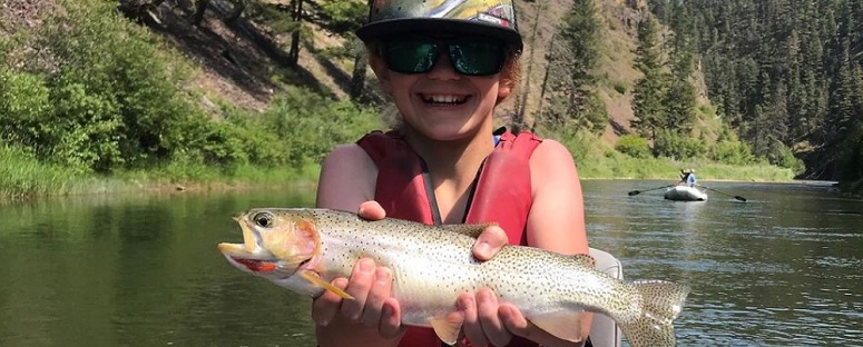 Learn to fly fish like a pro at Owen River Lodge's Fly Fishing school -  Owen River Lodge NZ