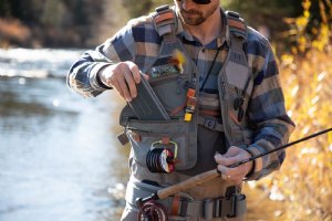 Fishpond Flint Hills Vest - Gravel