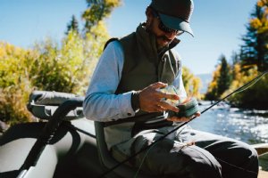 Fishpond Predator Fly Puck - Smoke Grey